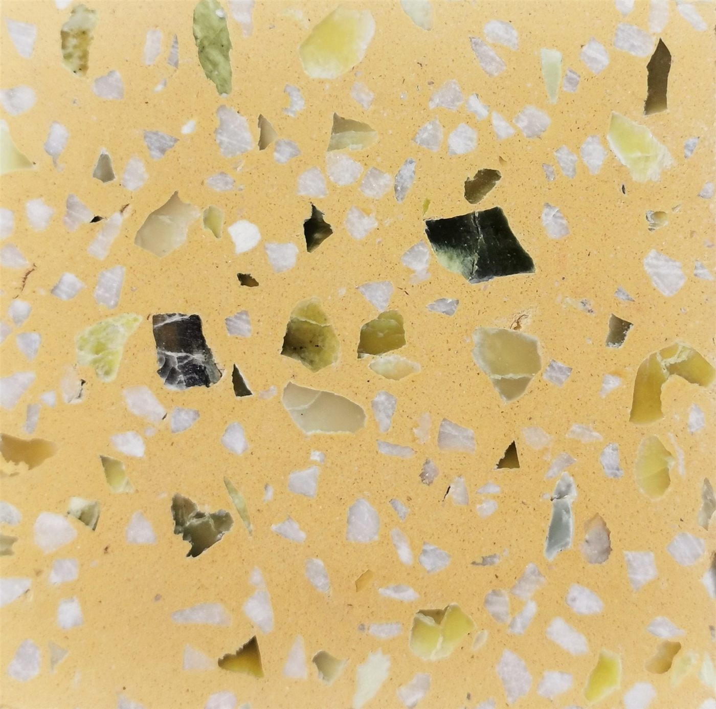 Y004 Golden Tile